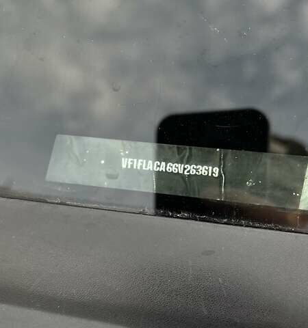 Білий Рено Трафік, об'ємом двигуна 1.9 л та пробігом 285 тис. км за 7500 $, фото 44 на Automoto.ua