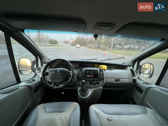 Белый Рено Трафик, объемом двигателя 1.87 л и пробегом 323 тыс. км за 5999 $, фото 9 на Automoto.ua