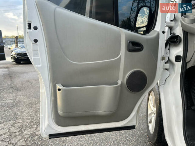 Белый Рено Трафик, объемом двигателя 1.87 л и пробегом 581 тыс. км за 7500 $, фото 15 на Automoto.ua