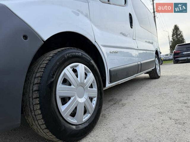 Білий Рено Трафік, об'ємом двигуна 1.9 л та пробігом 217 тис. км за 7999 $, фото 21 на Automoto.ua