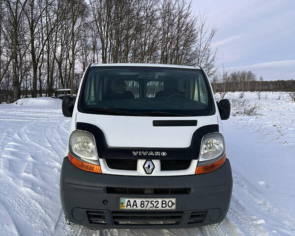 Білий Рено Трафік, об'ємом двигуна 2.5 л та пробігом 382 тис. км за 6500 $, фото 1 на Automoto.ua