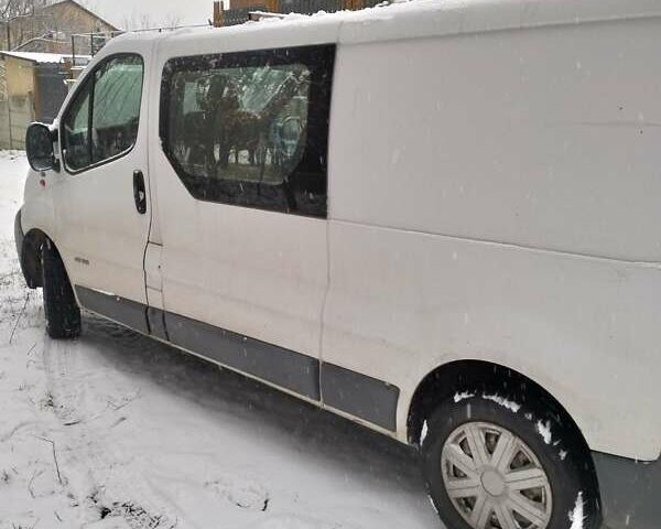 Білий Рено Трафік, об'ємом двигуна 2.5 л та пробігом 382 тис. км за 5900 $, фото 4 на Automoto.ua