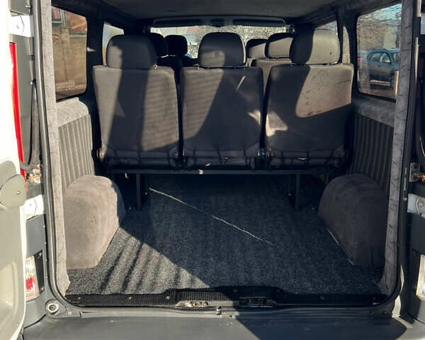 Білий Рено Трафік, об'ємом двигуна 2 л та пробігом 246 тис. км за 8299 $, фото 23 на Automoto.ua