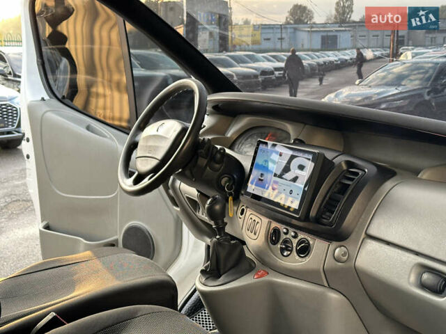 Белый Рено Трафик, объемом двигателя 1.87 л и пробегом 581 тыс. км за 7500 $, фото 21 на Automoto.ua