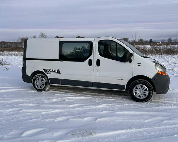 Білий Рено Трафік, об'ємом двигуна 2.5 л та пробігом 382 тис. км за 6500 $, фото 8 на Automoto.ua