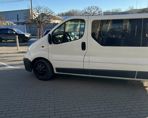 Білий Рено Трафік, об'ємом двигуна 2 л та пробігом 246 тис. км за 8299 $, фото 7 на Automoto.ua