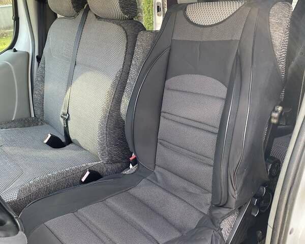 Белый Рено Трафик, объемом двигателя 1.87 л и пробегом 369 тыс. км за 7700 $, фото 15 на Automoto.ua