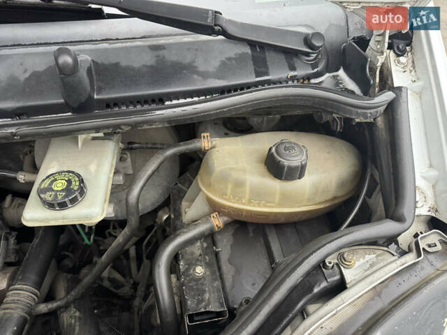 Белый Рено Трафик, объемом двигателя 1.87 л и пробегом 327 тыс. км за 7800 $, фото 29 на Automoto.ua