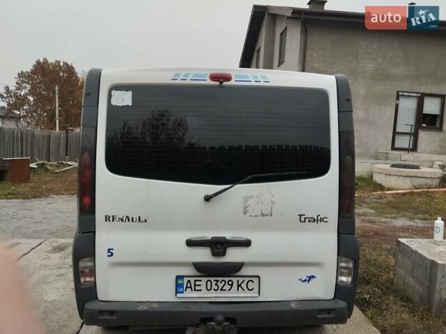 Белый Рено Трафик, объемом двигателя 1.87 л и пробегом 410 тыс. км за 5000 $, фото 7 на Automoto.ua