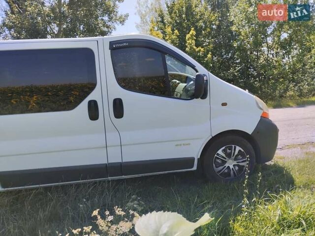 Белый Рено Трафик, объемом двигателя 1.9 л и пробегом 383 тыс. км за 7600 $, фото 13 на Automoto.ua