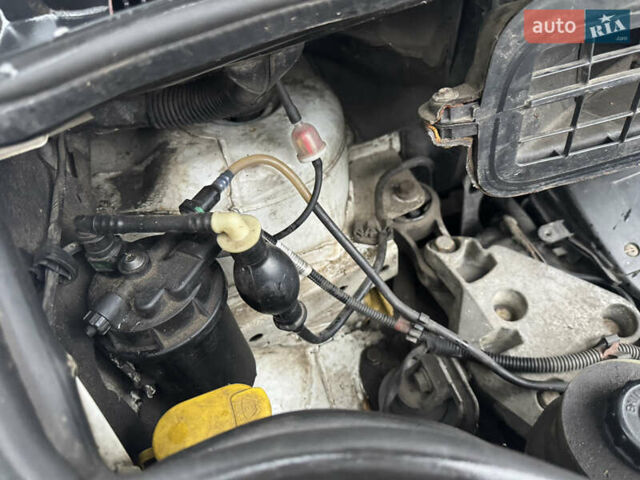 Белый Рено Трафик, объемом двигателя 1.87 л и пробегом 327 тыс. км за 7800 $, фото 30 на Automoto.ua