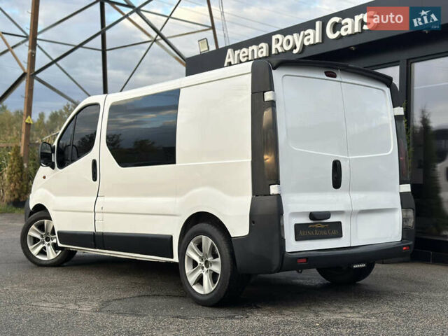 Белый Рено Трафик, объемом двигателя 1.87 л и пробегом 581 тыс. км за 7500 $, фото 3 на Automoto.ua