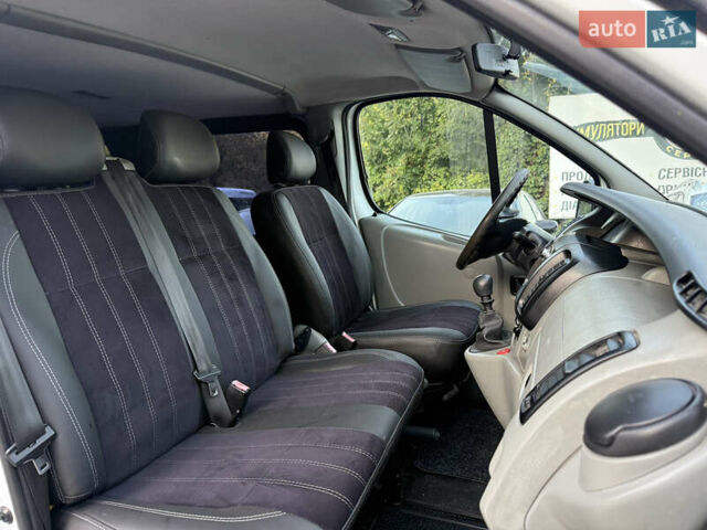 Белый Рено Трафик, объемом двигателя 1.9 л и пробегом 217 тыс. км за 7999 $, фото 38 на Automoto.ua