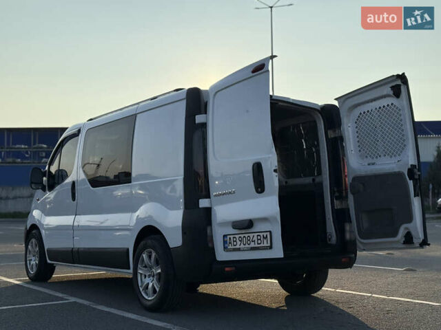 Белый Рено Трафик, объемом двигателя 1.9 л и пробегом 280 тыс. км за 9500 $, фото 32 на Automoto.ua