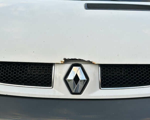 Рено Трафик 2006 в Тернополе на Automoto.ua Белый Рено Трафик, объемом двигателя 1.9 л и пробегом 390 тыс. км за 7000 $, фото 3 на Automoto.ua