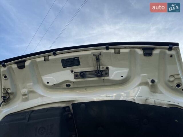 Белый Рено Трафик, объемом двигателя 1.87 л и пробегом 369 тыс. км за 7700 $, фото 21 на Automoto.ua