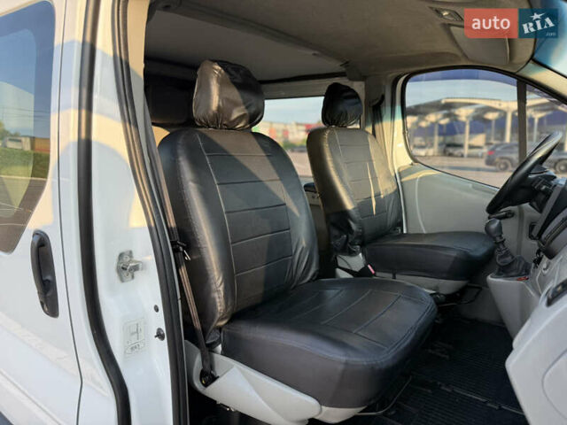 Белый Рено Трафик, объемом двигателя 1.9 л и пробегом 280 тыс. км за 9500 $, фото 24 на Automoto.ua