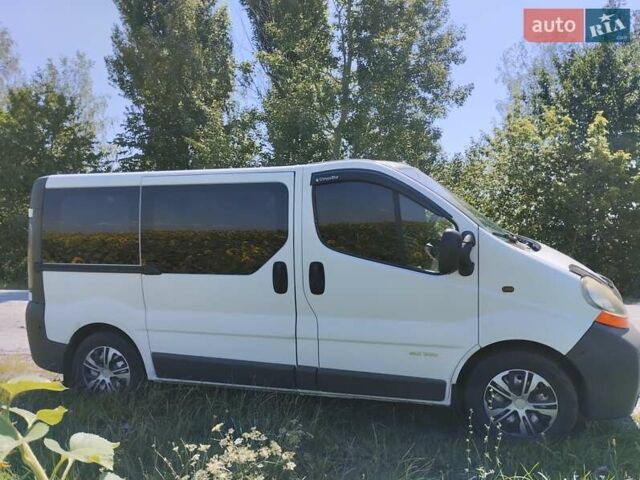 Белый Рено Трафик, объемом двигателя 1.9 л и пробегом 383 тыс. км за 7600 $, фото 12 на Automoto.ua