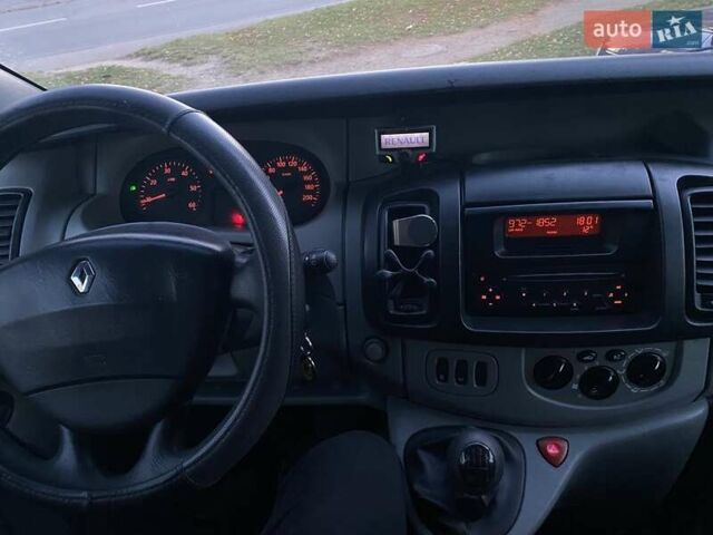 Белый Рено Трафик, объемом двигателя 1.87 л и пробегом 369 тыс. км за 7700 $, фото 12 на Automoto.ua