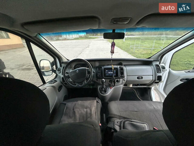 Рено Трафик 2006 в Тернополе на Automoto.ua Белый Рено Трафик, объемом двигателя 1.9 л и пробегом 390 тыс. км за 7000 $, фото 8 на Automoto.ua