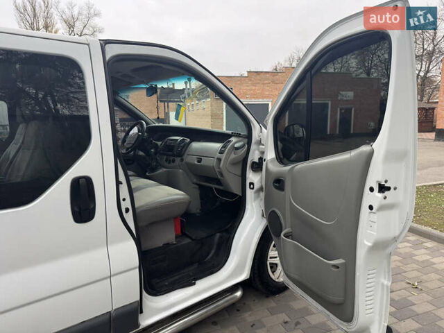 Белый Рено Трафик, объемом двигателя 1.87 л и пробегом 327 тыс. км за 7800 $, фото 21 на Automoto.ua