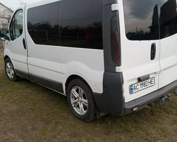 Белый Рено Трафик, объемом двигателя 1.87 л и пробегом 400 тыс. км за 8250 $, фото 8 на Automoto.ua