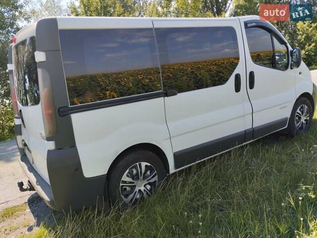 Белый Рено Трафик, объемом двигателя 1.9 л и пробегом 383 тыс. км за 7600 $, фото 14 на Automoto.ua