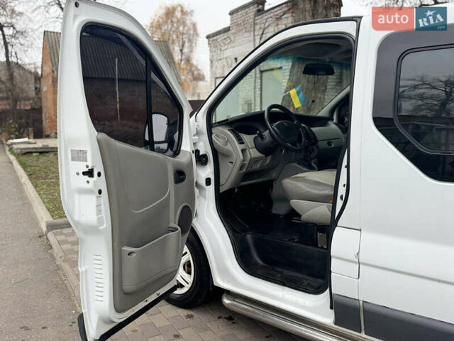 Белый Рено Трафик, объемом двигателя 1.87 л и пробегом 327 тыс. км за 7800 $, фото 17 на Automoto.ua