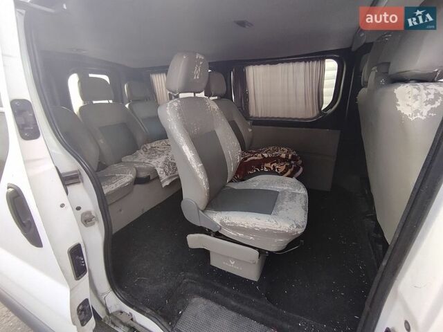 Белый Рено Трафик, объемом двигателя 1.87 л и пробегом 394 тыс. км за 8200 $, фото 9 на Automoto.ua