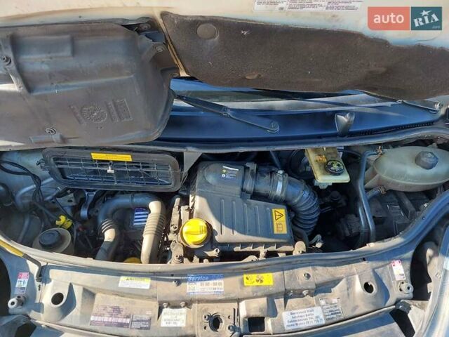 Рено Трафик 2006 в Изюме на Automoto.ua Белый Рено Трафик, объемом двигателя 2 л и пробегом 317 тыс. км за 9950 $, фото 14 на Automoto.ua