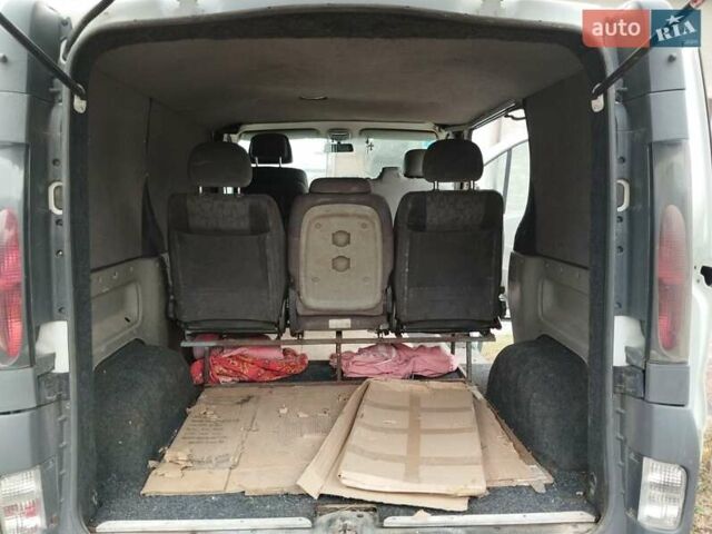 Белый Рено Трафик, объемом двигателя 1.87 л и пробегом 410 тыс. км за 5000 $, фото 6 на Automoto.ua