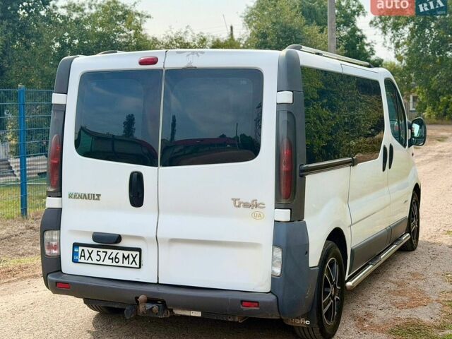 Белый Рено Трафик, объемом двигателя 1.9 л и пробегом 359 тыс. км за 7500 $, фото 12 на Automoto.ua