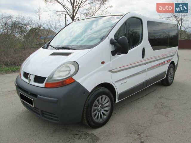 Белый Рено Трафик, объемом двигателя 1.87 л и пробегом 295 тыс. км за 7650 $, фото 8 на Automoto.ua