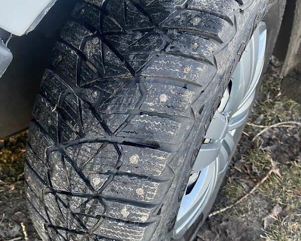 Белый Рено Трафик, объемом двигателя 1.9 л и пробегом 372 тыс. км за 6900 $, фото 2 на Automoto.ua