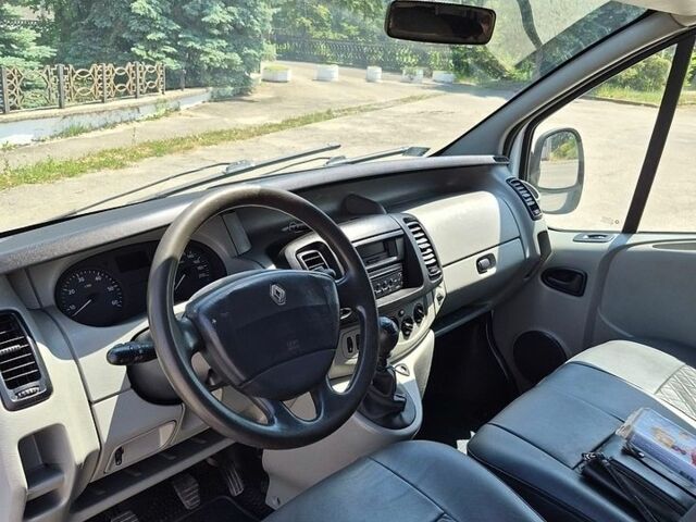 Білий Рено Трафік, об'ємом двигуна 1.87 л та пробігом 303 тис. км за 5600 $, фото 9 на Automoto.ua