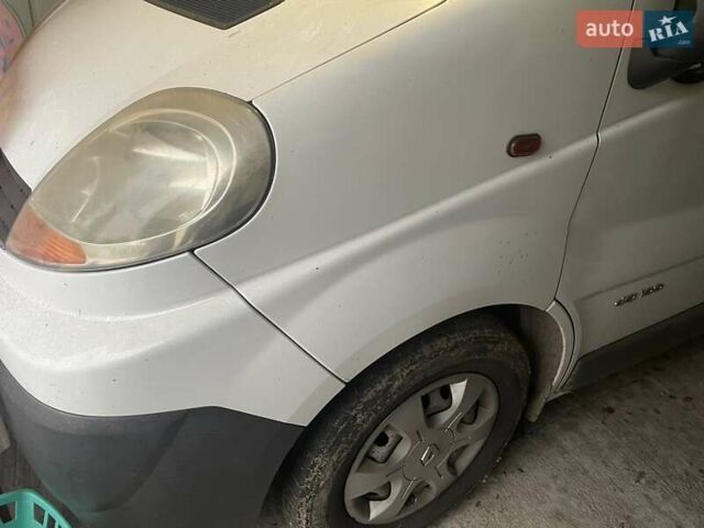Білий Рено Трафік, об'ємом двигуна 1.87 л та пробігом 436 тис. км за 6350 $, фото 3 на Automoto.ua