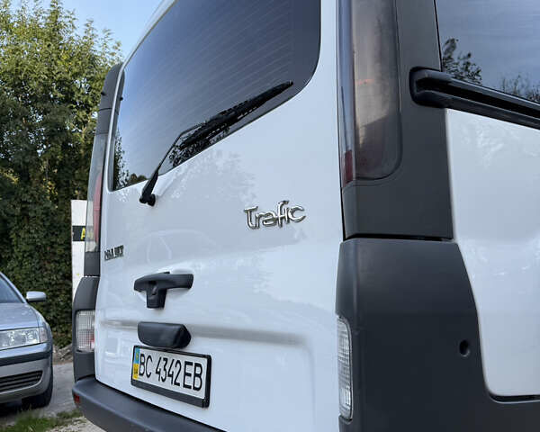 Білий Рено Трафік, об'ємом двигуна 1.9 л та пробігом 217 тис. км за 7999 $, фото 15 на Automoto.ua