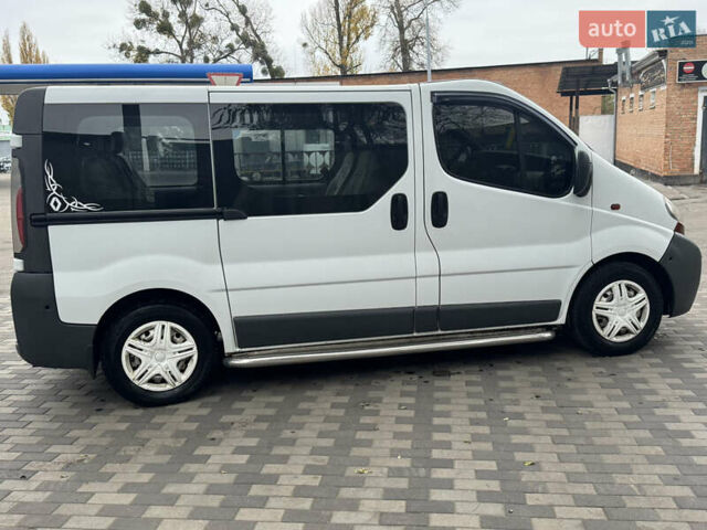 Белый Рено Трафик, объемом двигателя 1.87 л и пробегом 327 тыс. км за 7800 $, фото 8 на Automoto.ua