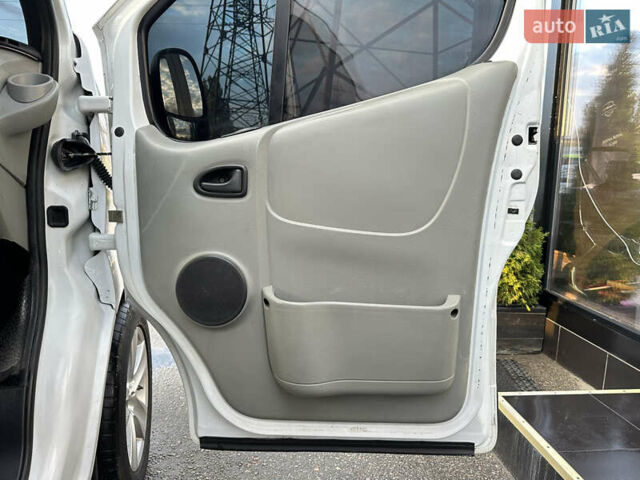 Белый Рено Трафик, объемом двигателя 1.87 л и пробегом 581 тыс. км за 7500 $, фото 22 на Automoto.ua