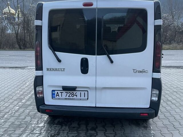 Білий Рено Трафік, об'ємом двигуна 1.9 л та пробігом 375 тис. км за 8000 $, фото 4 на Automoto.ua