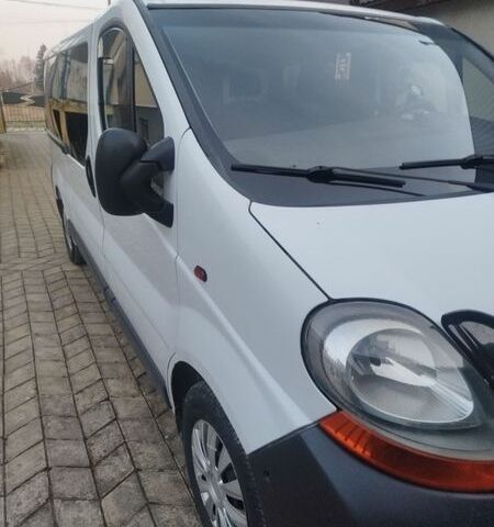 Белый Рено Трафик, объемом двигателя 1.87 л и пробегом 307 тыс. км за 7900 $, фото 3 на Automoto.ua