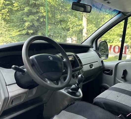 Белый Рено Трафик, объемом двигателя 1.87 л и пробегом 320 тыс. км за 5000 $, фото 13 на Automoto.ua