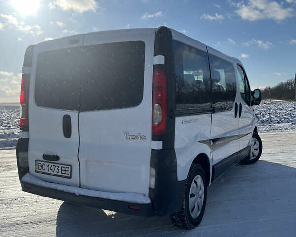 Белый Рено Трафик, объемом двигателя 2 л и пробегом 151 тыс. км за 7500 $, фото 8 на Automoto.ua