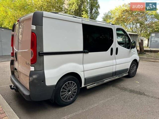 Білий Рено Трафік, об'ємом двигуна 2 л та пробігом 318 тис. км за 7400 $, фото 6 на Automoto.ua