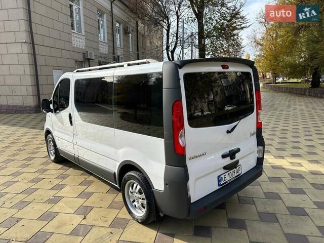 Белый Рено Трафик, объемом двигателя 2 л и пробегом 250 тыс. км за 8700 $, фото 2 на Automoto.ua