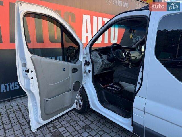 Белый Рено Трафик, объемом двигателя 2 л и пробегом 373 тыс. км за 8700 $, фото 7 на Automoto.ua