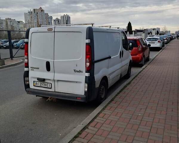 Белый Рено Трафик, объемом двигателя 2 л и пробегом 340 тыс. км за 5500 $, фото 1 на Automoto.ua