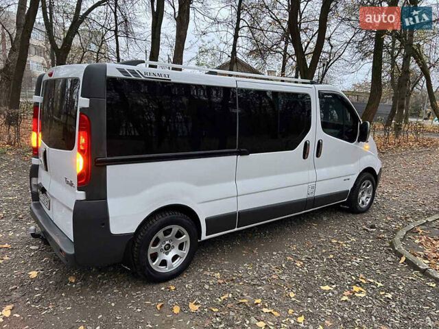 Белый Рено Трафик, объемом двигателя 2 л и пробегом 400 тыс. км за 9200 $, фото 12 на Automoto.ua