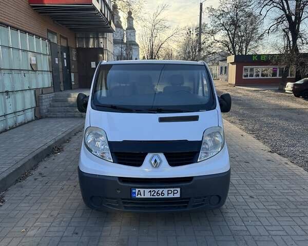 Білий Рено Трафік, об'ємом двигуна 2 л та пробігом 370 тис. км за 6900 $, фото 1 на Automoto.ua