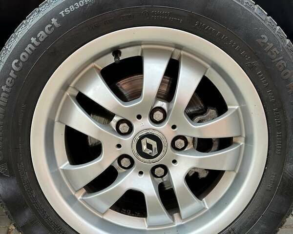 Белый Рено Трафик, объемом двигателя 2 л и пробегом 250 тыс. км за 8700 $, фото 36 на Automoto.ua